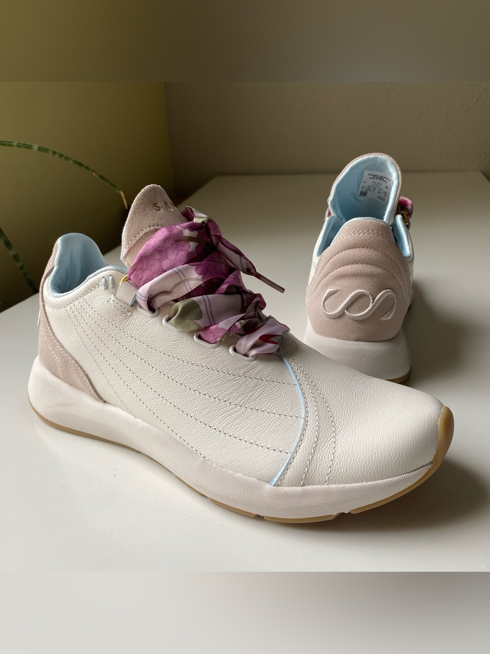 Saysh The Truth of Hers' White Sneakers size 8 leather
